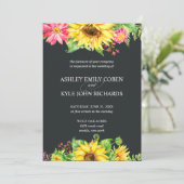 Uitnodiging voor zonnebloembruiloft met donkere ac (Staand voorkant)