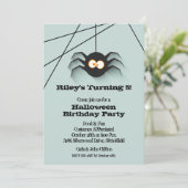 Uitnodigingen van Black Spider Halloween Birthday  (Staand voorkant)