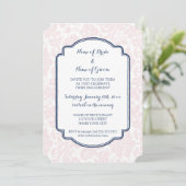 Uitnodigingen van Blush Blue Damask Engagement Par (Staand voorkant)