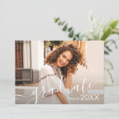 Uitnodigingen van Elegant Script Photo Graduation (Staand voorkant)