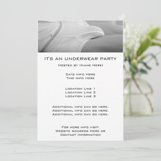 Uitnodigingen van ondergoed (Staand voorkant)