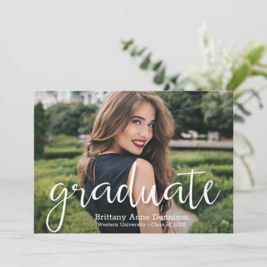Uitnodigingen van Trendy Script Photo Graduation P (Staand voorkant)