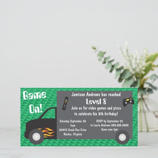 Uitnodigingen voor een verjaardagsfeestje met een  (Staand voorkant)