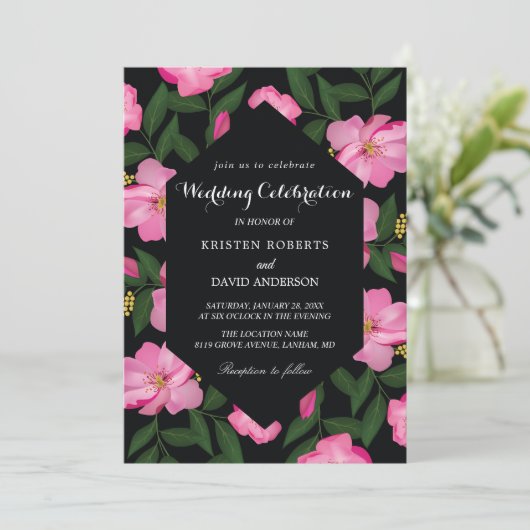 uitnodigingen voor fuschia en zwarte bruiloft (Staand voorkant)