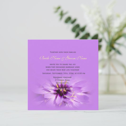 Uitnodigingen voor paarse bloemenbruiloft (Staand voorkant)