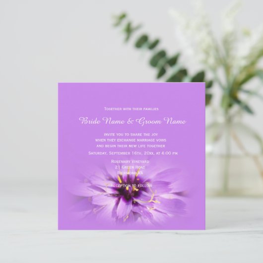 Uitnodigingen voor  paarse bloemenbruiloft (Staand voorkant)