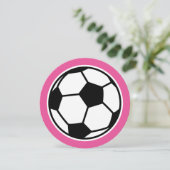 Uitnodigingen voor ronde meisjes voetbal op Birthd (Staand voorkant)