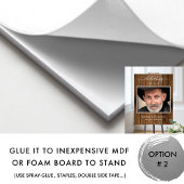 Uitnodigingsfoto voor een rouwdienst op een rustie poster