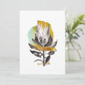 Uitnodigingskaart met protea bloem, gouden element kaart (Staand voorkant)