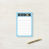 Uitreikingsster kudos, herkenningsster van werknem post-it® notes (Op bureau)