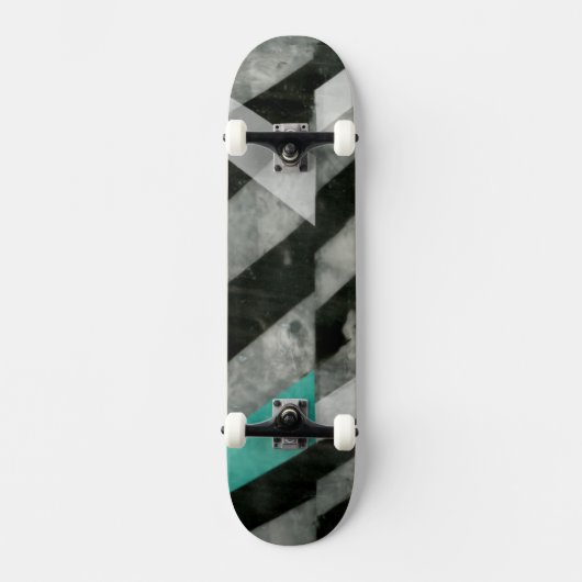 Uitsluiting Chevron II Persoonlijk Skateboard (Voorkant)
