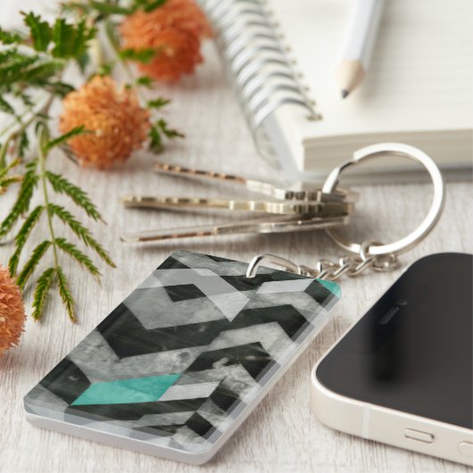 Uitsluiting Chevron II Sleutelhanger (Voorkant Rechts)