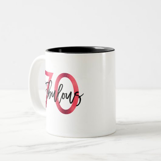 Uitstekend 70e | Moderne elegante rode verjaardag Tweekleurige Koffiemok (Voorkant links)
