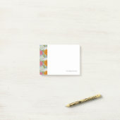 Uitstekend patroon met chrysanten post-it® notes (Op bureau)