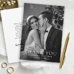 Uitstekende Elegantie bruiloft foto dank u Bedankkaart<br><div class="desc">Introductie van onze prachtige elegante zwart-wit foto bruiloft dank u kaart. Dit geavanceerde en tijdloze ontwerp legt perfect de essentie van uw speciale dag vast en betuigt tegelijkertijd uw dankbaarheid aan uw vrienden en geliefden. Vervaardigd met aandacht voor detail met behulp van een voorbeeld plaatsaanduiding foto in verfijnd zwart-wit, uw...</div>