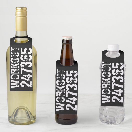 Uitstekende en gekraste tekst Werkout 247365 wit Flessenhanger (In situ)