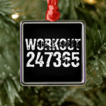 Uitstekende en gekraste tekst Werkout 247365 wit Metalen Ornament<br><div class="desc">Uitstekende tekst Werkout 247365 in witte kleur met zwarte achtergrond. Ideaal voor iedereen die optilt,  fitness,  training,  bodybuilding en naar de gym gaat.</div>