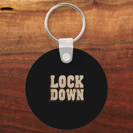 Uitstekende Lock Down Statement-outfit Sleutelhanger (Voorkant)