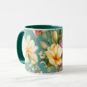 Uitstekende roze, gele Magnolia met witte bloemen Mok (Voorkant links)