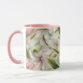 Uitstekende verfijnde lentebloemen. Schilderen Mok (Links)