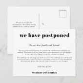 Uitstel van de bruiloft Eenvoudig Typografisch Wit Aankondigingskaart (Voorkant / Achterkant)