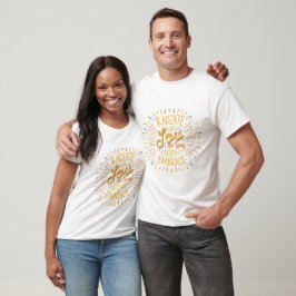 Uitstralen van vreugde, zoals de warme omhelzing v t-shirt