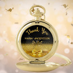 Uittredingstandarts zwarte goudbok bedankt zakhorloge<br><div class="desc">Elegant,  klassiek,  glamoureus en vrouwelijk. Een cadeau voor een gepensioneerde vrouw tandarts. Een faux goud gekleurde strik en lint. Zwarte achtergrond. Met de tekst: Dank U,  sjablonen voor een naam en beroep,  beroep.</div>