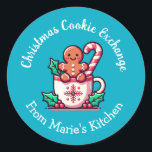 uitwisseling van kerstkoekjes ronde sticker<br><div class="desc">Dit feestelijke en schattige ontwerp is voorzien van een schattig peperkoekkoekje,  klaar om iedereen om je heen te juichen. Perfect voor het aantrekken van uw gebakken goederen,  zelfgemaakte koekjes,  koekjesuitwisselingen of feestlabels voor dit vakantieseizoen.</div>