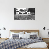 Uitzicht aan de buitenkant van Clear Lake Lodge Canvas Afdruk (Insitu (Slaapkamer))