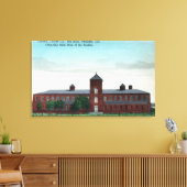 Uitzicht aan de buitenkant van de Currier Co-Silk  Canvas Afdruk (Insitu (Woonkamer))