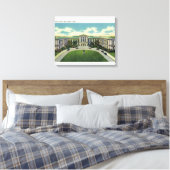 Uitzicht aan de buitenkant van het Museum of Fine  Canvas Afdruk (Insitu (Slaapkamer))