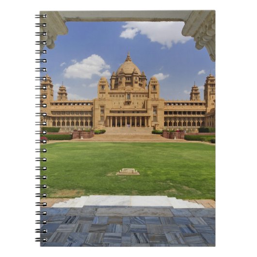 Uitzicht achterin van het hotel Umaid Bhawan Palac Notitieboek (Voorkant)