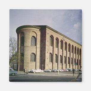 Uitzicht buitenzijde van de Aula Palatina, ingebou Magneet