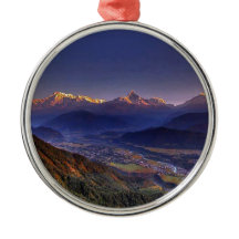 Uitzicht landschap : HIMALAYA POKHARA NEPAL