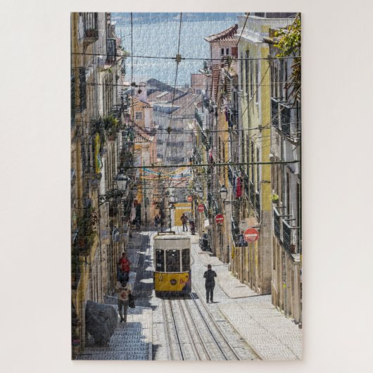 Uitzicht Lissabon-straat met trampuin Legpuzzel (Verticaal)