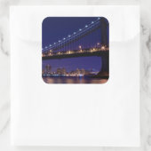 Uitzicht Manhattan-brug 's nachts Vierkante Sticker (Tas)