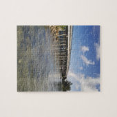 Uitzicht mensen die vanaf een bootje bij een brug legpuzzel (Horizontaal)