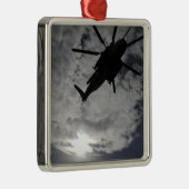 Uitzicht met lage hoek van een CH-53E Metalen Ornament (Rechts)