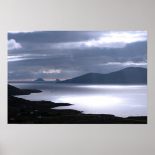 uitzicht met skellig gesteente poster