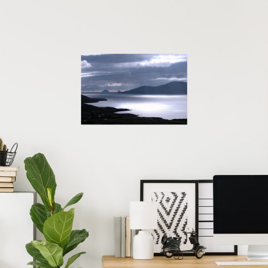 uitzicht met skellig gesteente poster (Thuiskantoor)