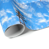 Uitzicht naar boven op stroomleidingen en elektris cadeaupapier (Rol Hoek)