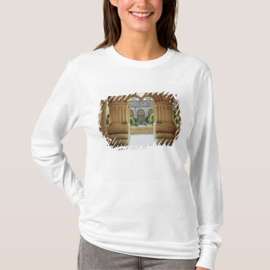 Uitzicht naar de houder vanaf het hoofdstuk t-shirt (Voorkant)
