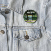 Uitzicht op het meer van een klein dorpje ronde button 5,7 cm (In situ)