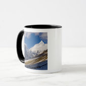 Uitzicht op Mount Jichu Drake, Bhutan. Mok (Voorkant links)