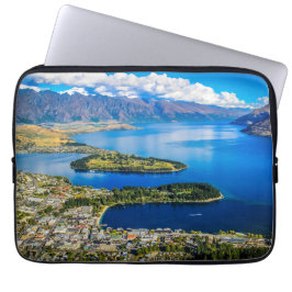 Uitzicht op Queenstown van Bob's Peak, Nieuw-Zeela Laptop Sleeve