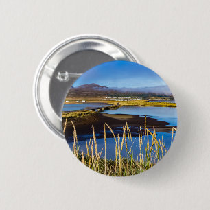 Uitzicht op Saudarkrokur en Skagafjordur, IJsland Ronde Button 5,7 Cm