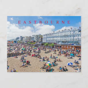 Uitzicht op strand van Eastbourne op ansichtkaart Briefkaart