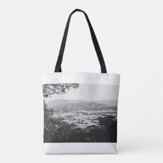Uitzicht over de vallei van Araluen Tote Bag
