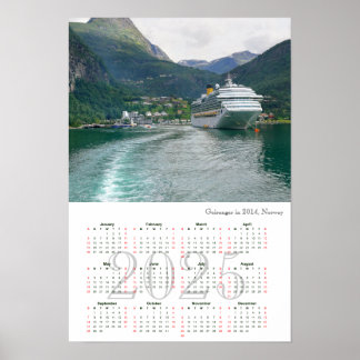 Uitzicht over Geiranger in 2014, Noorwegen Poster