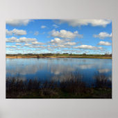 Uitzicht over watergebieden poster (Voorkant)